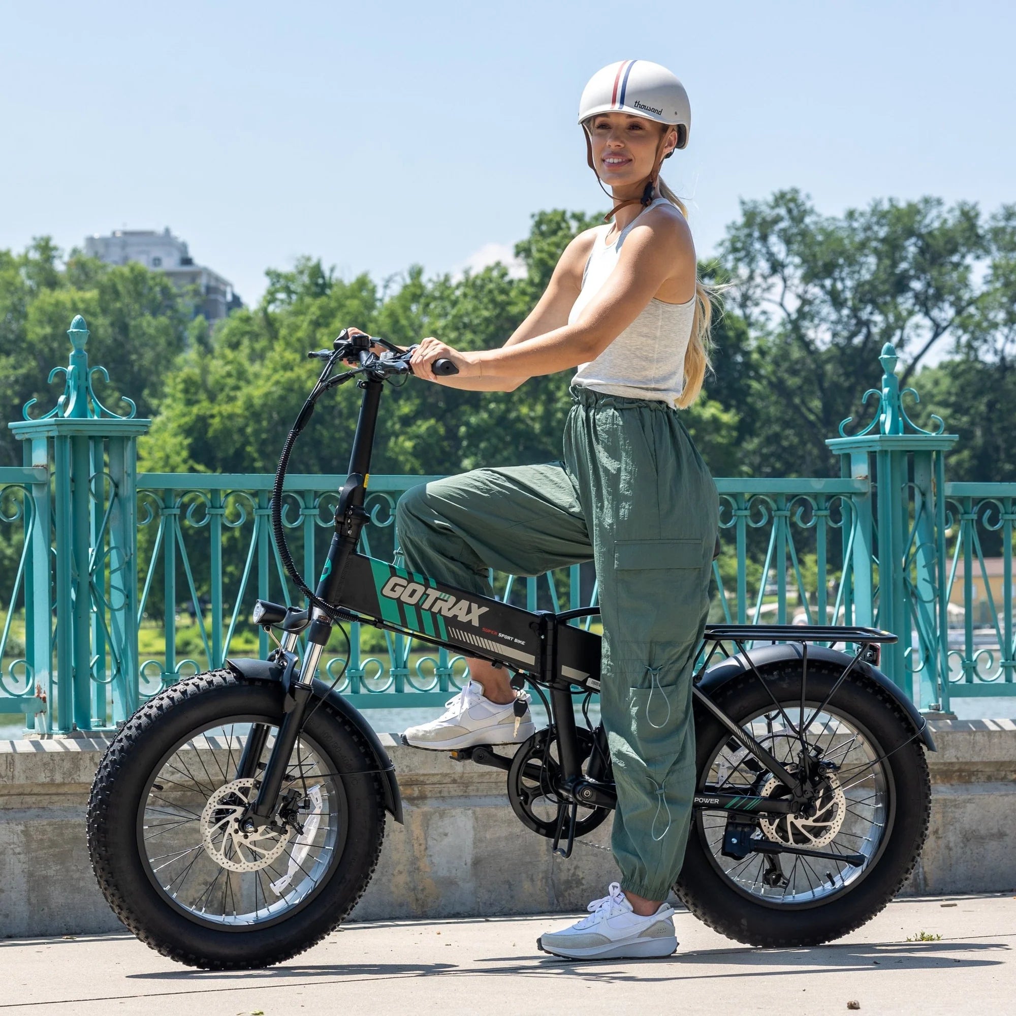 Gotrax Z4 Pro Folding Fat Tire E-Bike